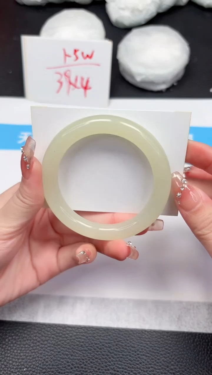 【闪购商品】石英质玉手镯未镶嵌401-57