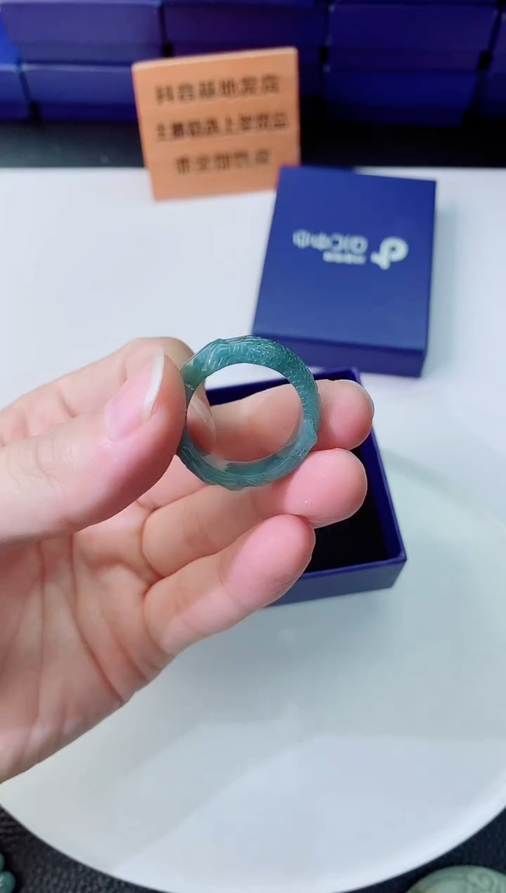 翡翠未镶嵌颈饰23