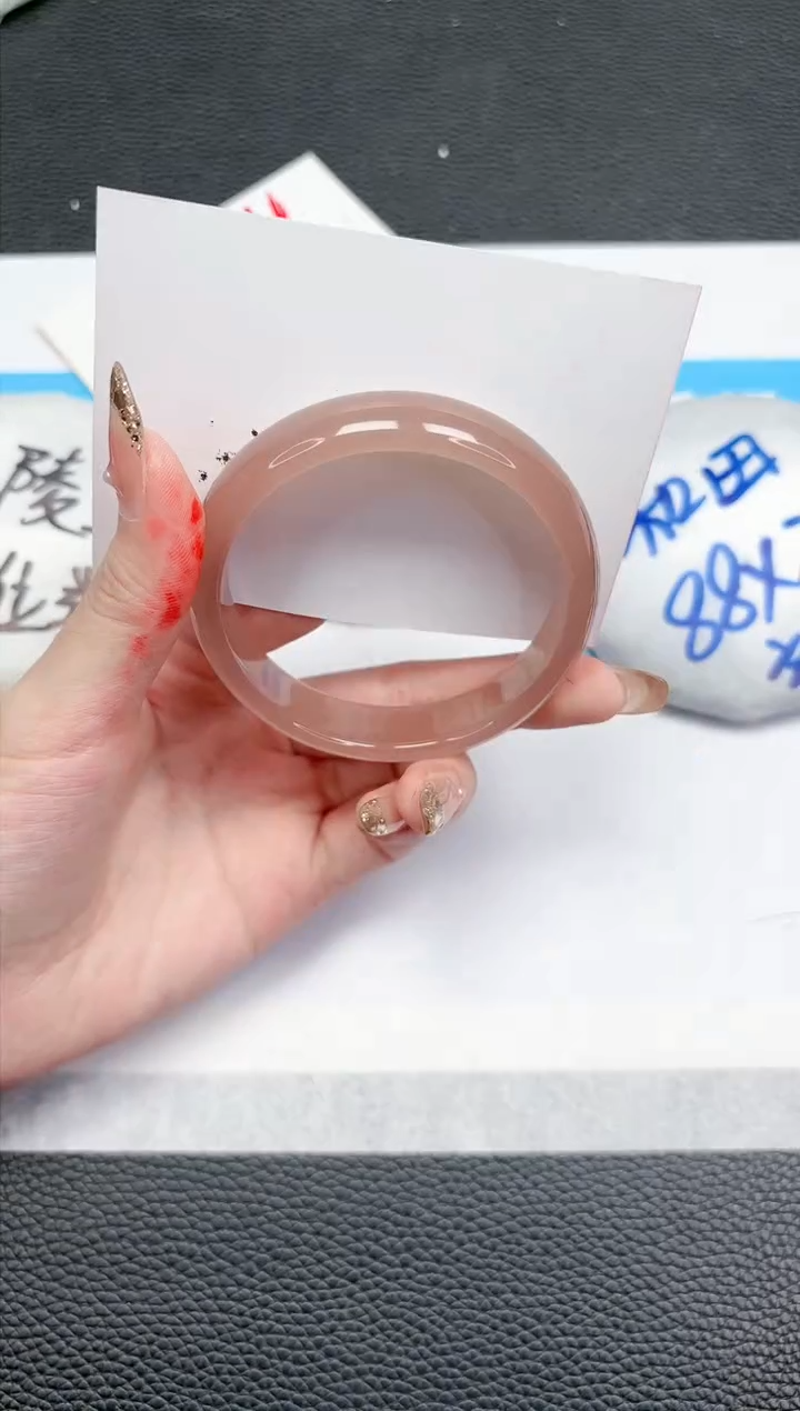 【闪购商品】石英质玉手镯未镶嵌396-56.5