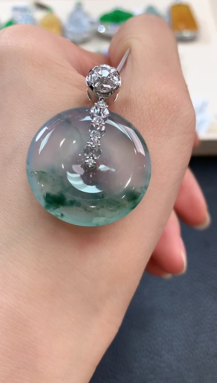 【闪购商品】翡翠吊坠(不含链)18K金镶嵌n88