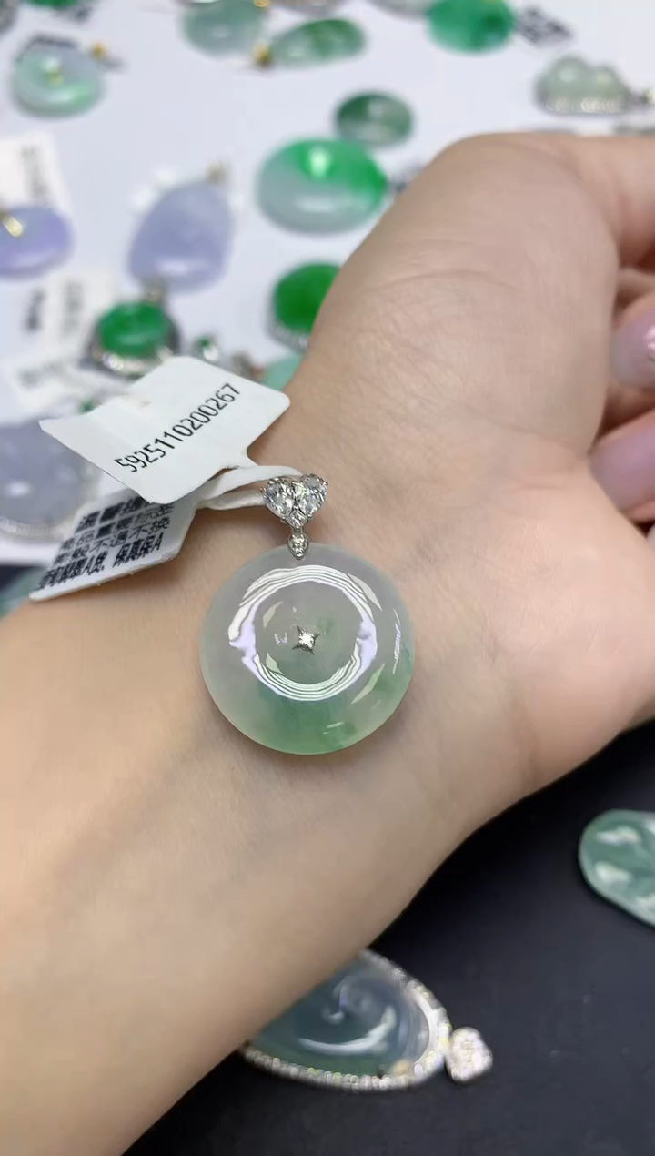 颈饰18K金镶嵌翡翠天然缅甸翡翠A货百元以上9元证书费自理