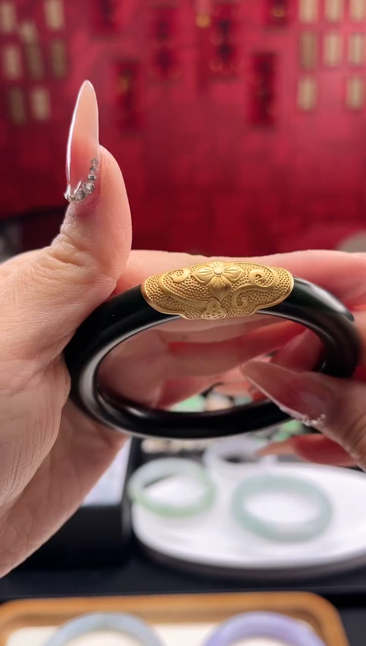 【闪购商品】和田玉手镯18K金镶嵌手镯58.2#