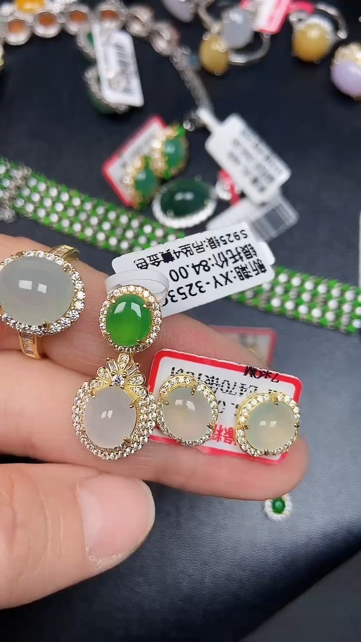 银S925镶嵌戒指翡翠1600