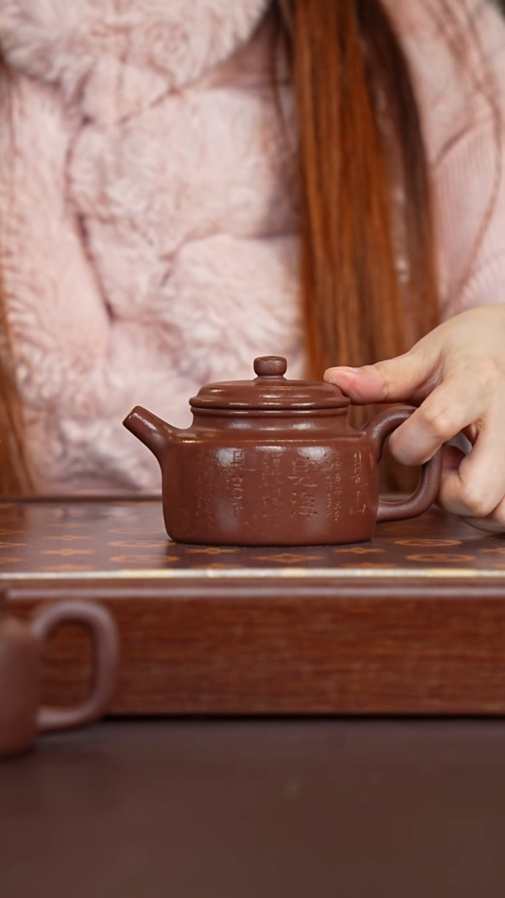 茶壶紫砂手磨四号井底槽青刻绘德中