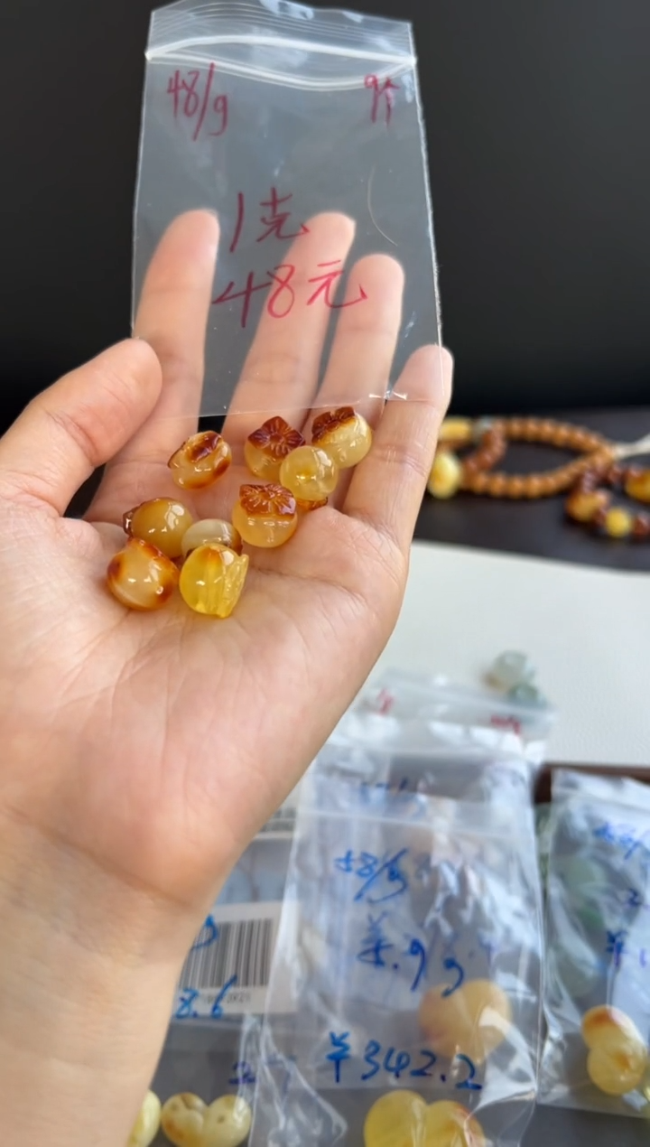 蜜蜡颈饰未镶嵌215买断多样性发一
