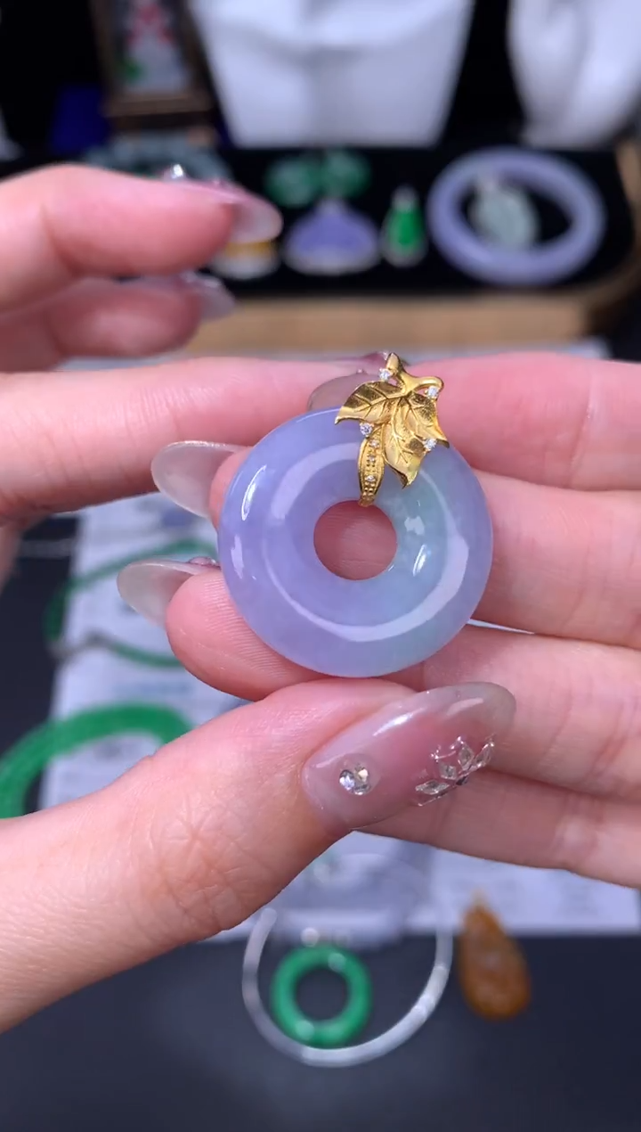 18K金镶嵌定制翡翠48小时鉴赏期 退货不扣服务费