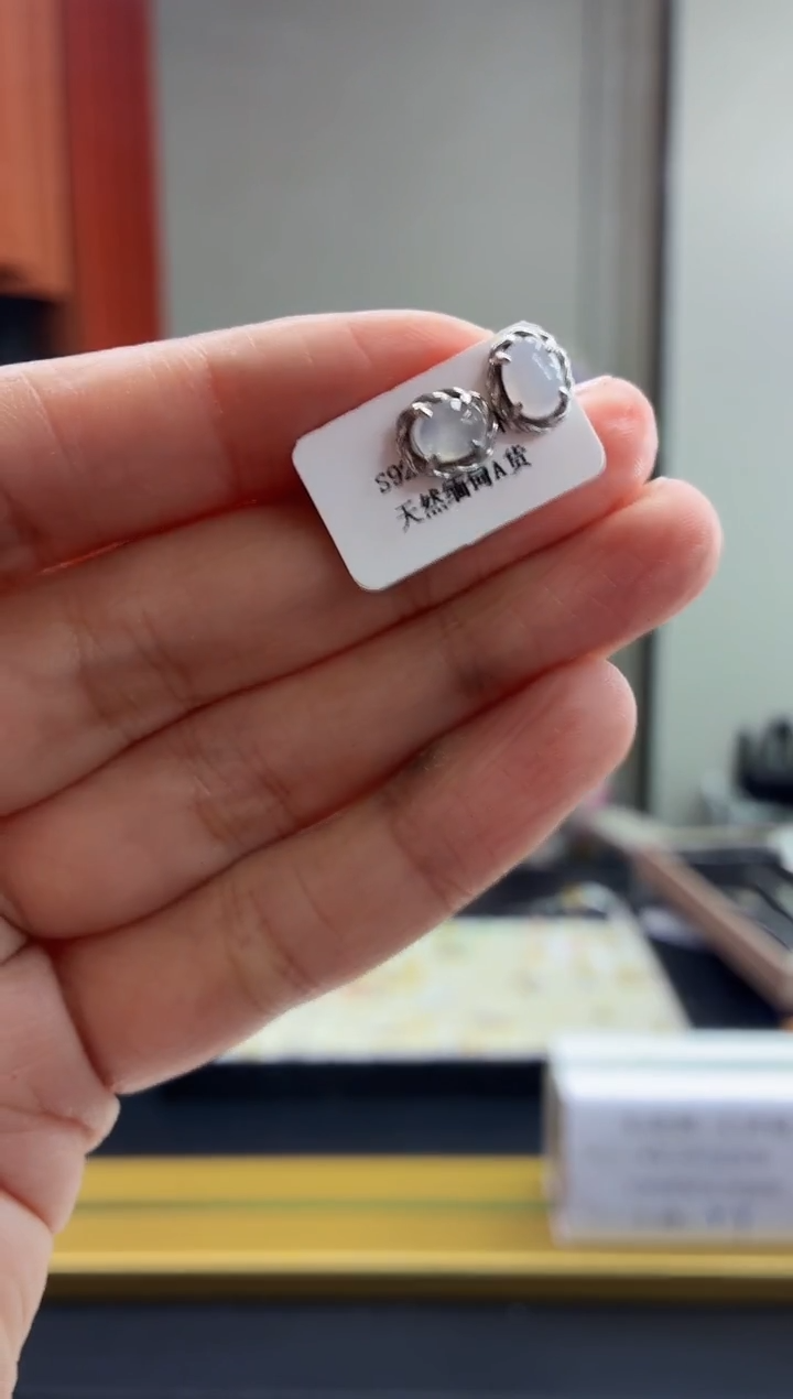 颈饰银S925镶嵌翡翠11111111111