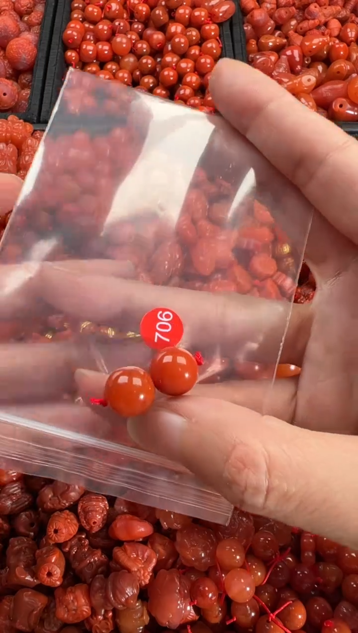 【闪购商品】南红玛瑙颈饰未镶嵌1