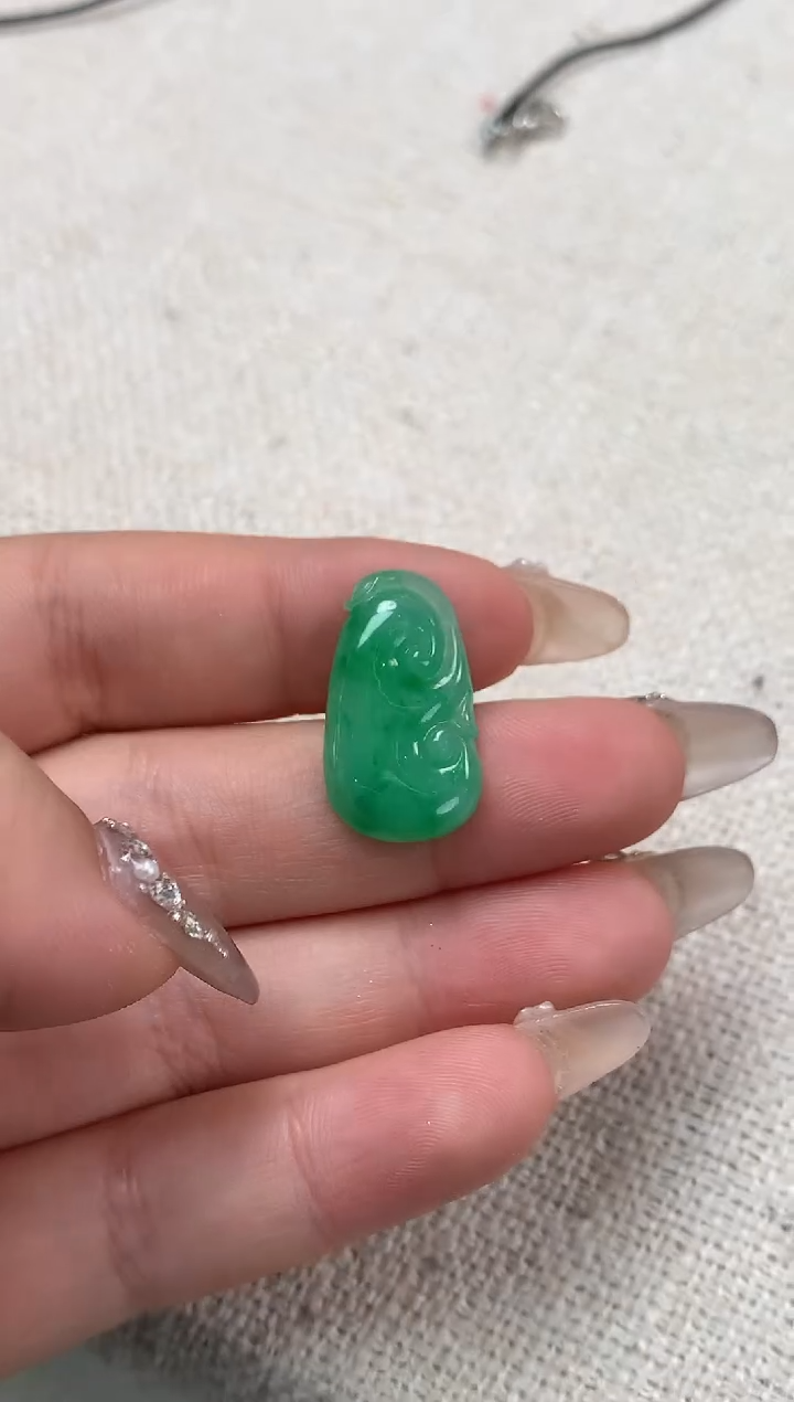 【闪购商品】翡翠吊坠(不含链)未镶嵌如意