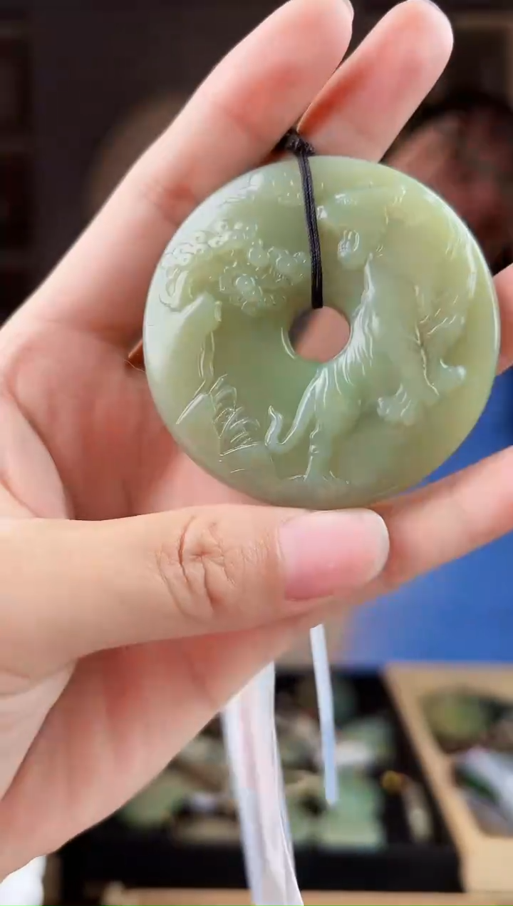 颈饰未镶嵌和田玉拍一发一，多样性发货