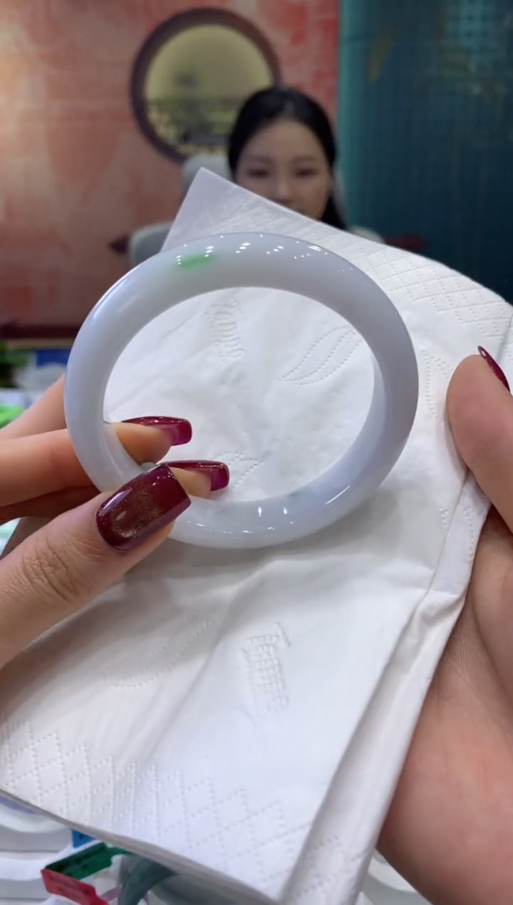 【闪购商品】翡翠手镯未镶嵌多人08259