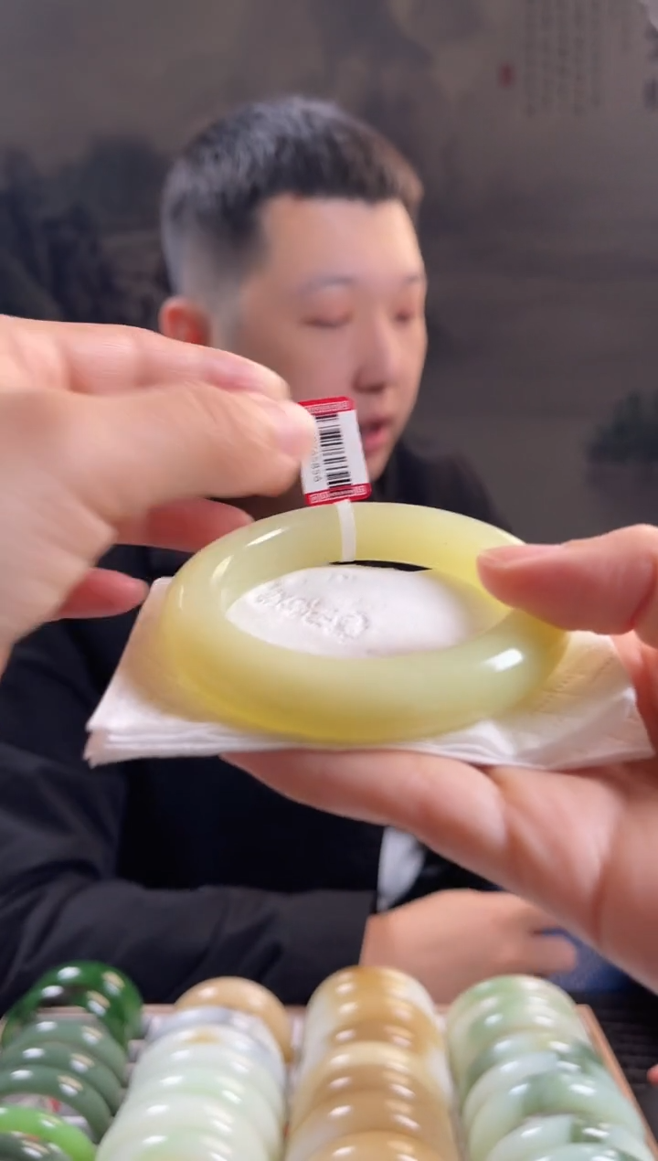 未镶嵌手镯和田玉54+圈口5856