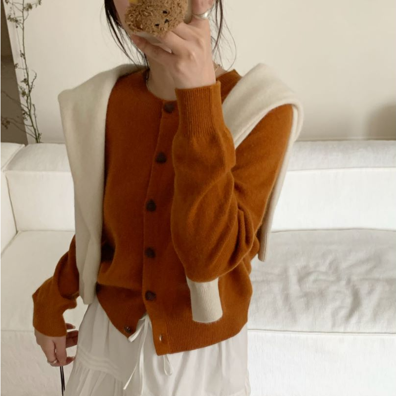 【素简.650183】秋冬新款百搭感藏羊绒爱心扣针织衫（11.4福利）