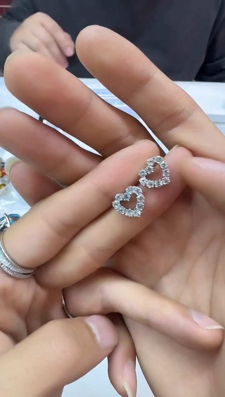 银S925镶嵌耳饰海蓝宝石1226m006多样性发其一