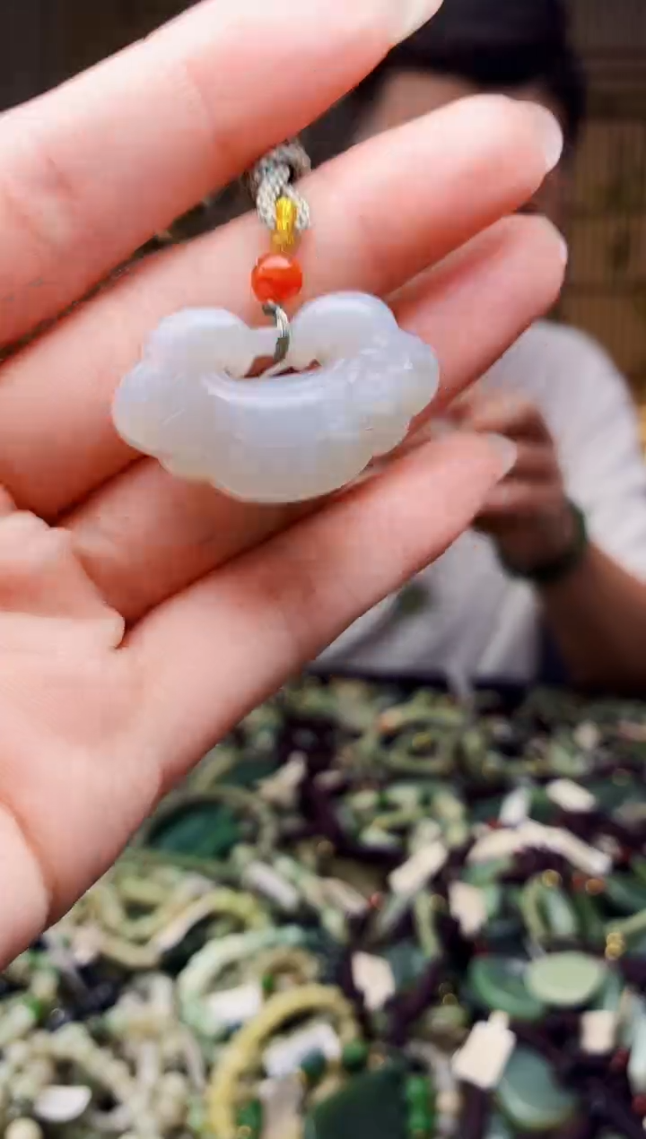 颈饰未镶嵌和田玉多样性发货，拍一发一
