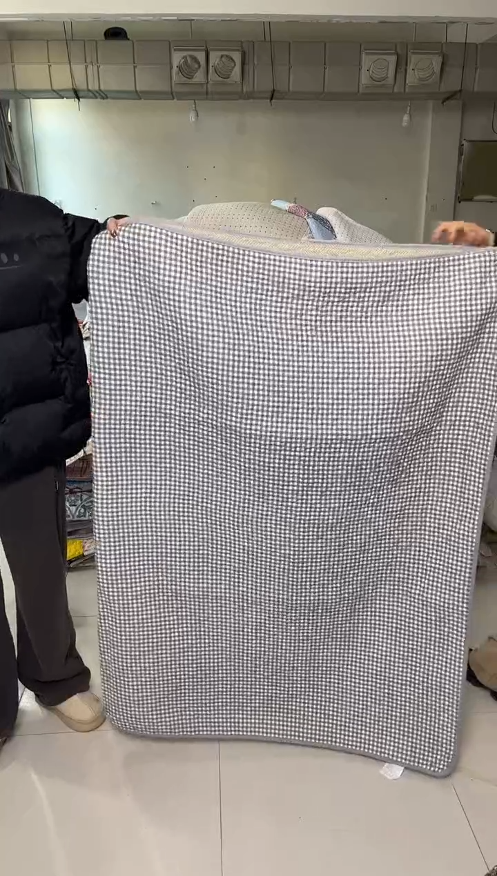 棉135*200灰白格子