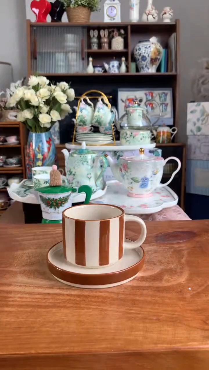 陶瓷【限时福利】红色条纹杯碟