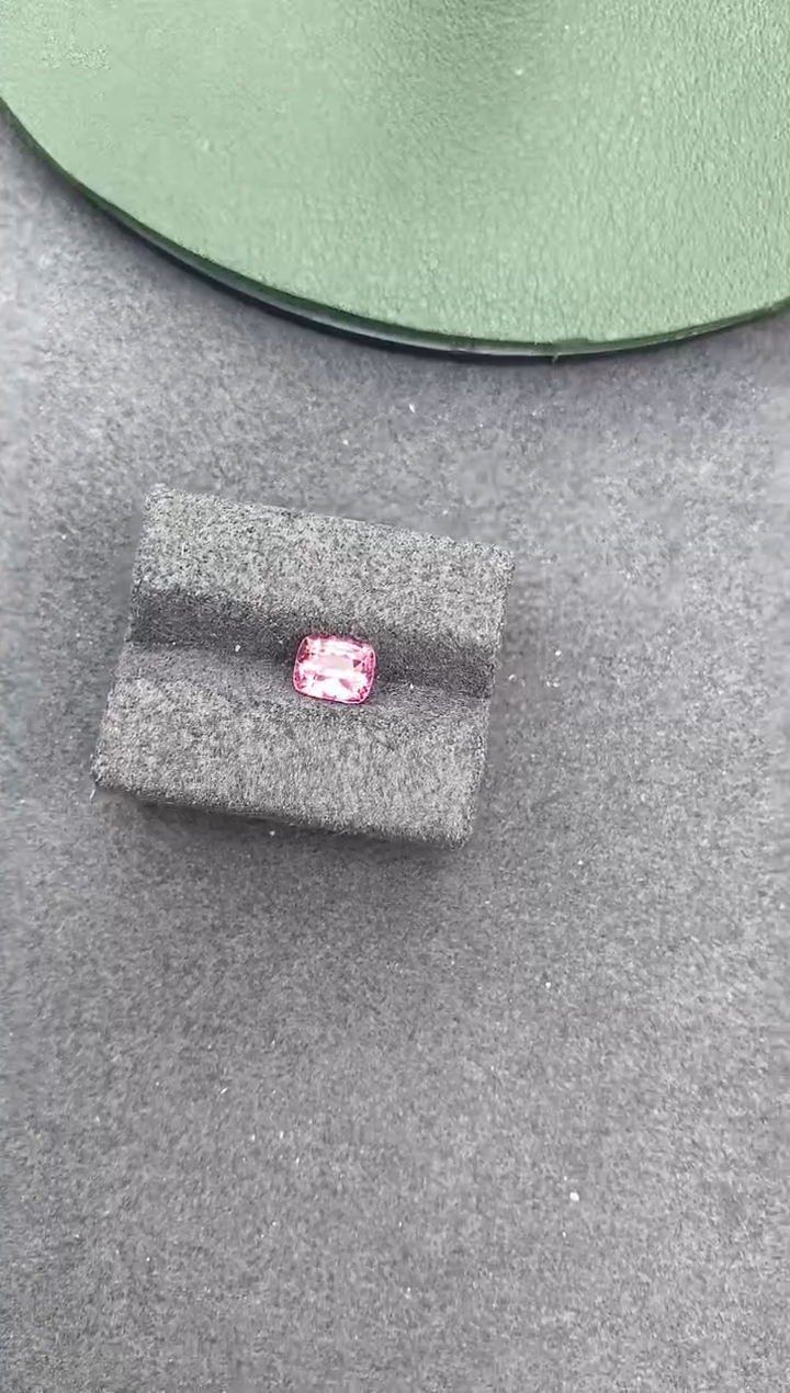 【闪购商品】彩色蓝宝石裸石未镶嵌1.1ct帕帕拉恰