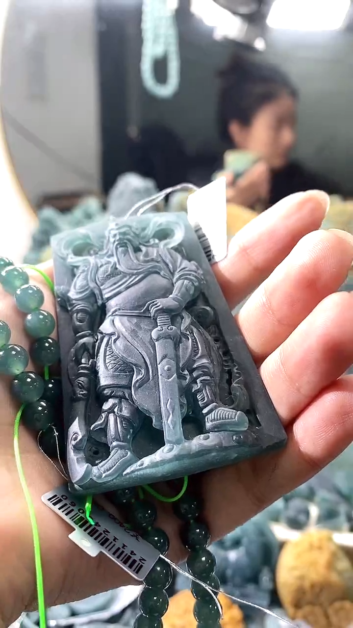 定制翡翠未镶嵌%****%翡翠毛货不退不换8.3