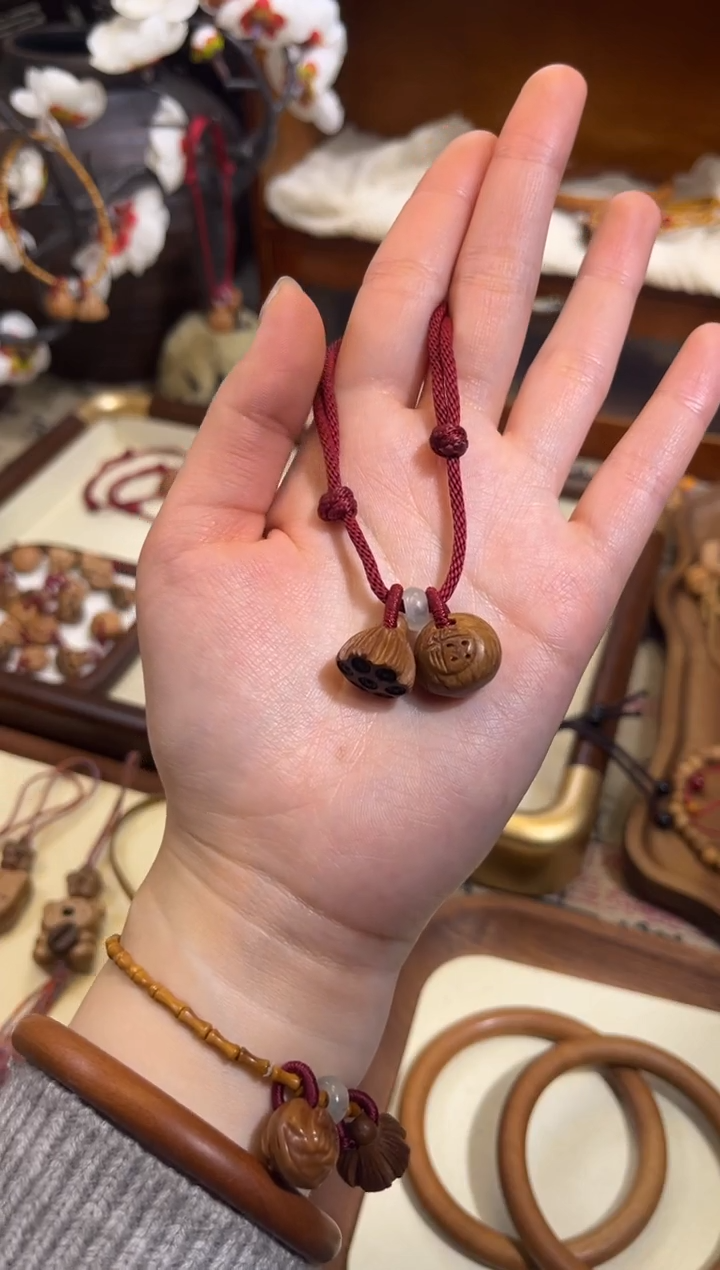 手串桃核【桃缘行】红绳「福气莲莲」桃木桃核辟、挡、驱、护 红绳可调节