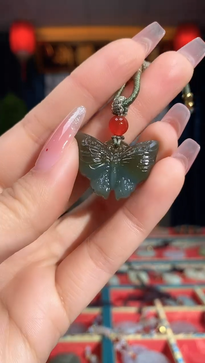 【闪购商品】和田玉颈饰未镶嵌蝴蝶