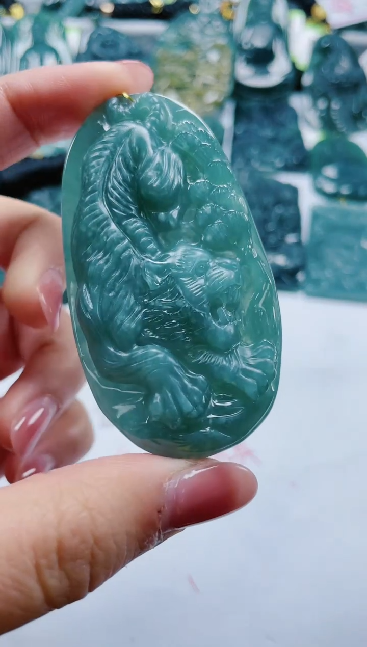 【闪购商品】翡翠颈饰未镶嵌