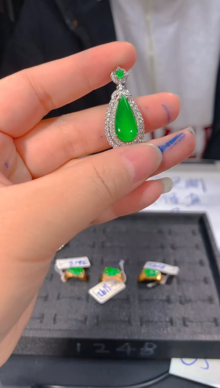 【闪购商品】定制翡翠未镶嵌27多样性发货（发其一）