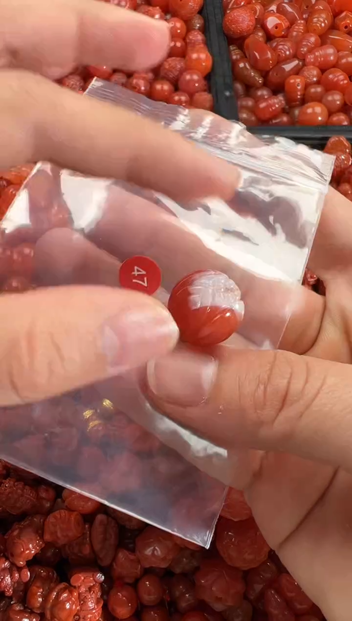 【闪购商品】南红玛瑙颈饰未镶嵌1