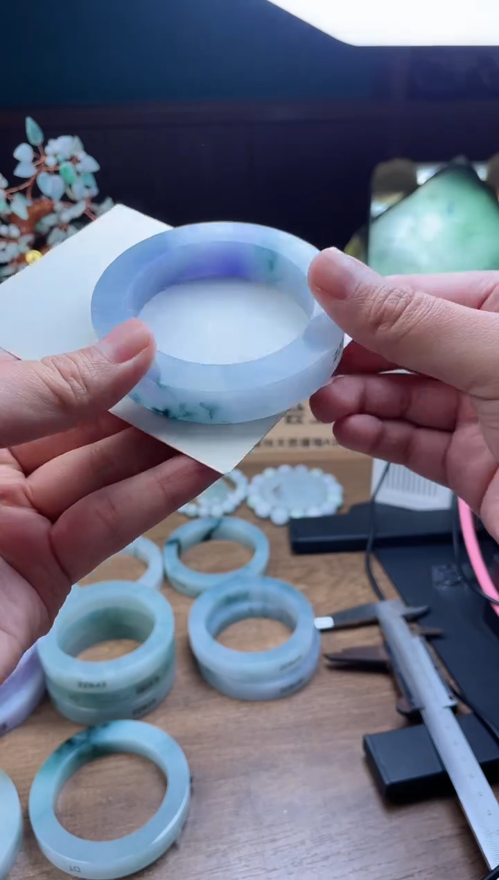 【闪购商品】定制翡翠手镯未镶嵌定制