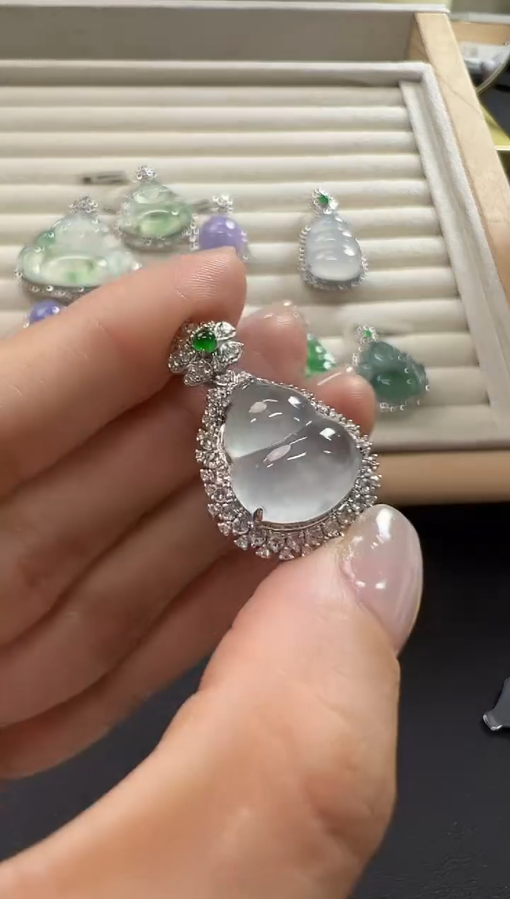 颈饰18K金镶嵌翡翠KCDD1206-010