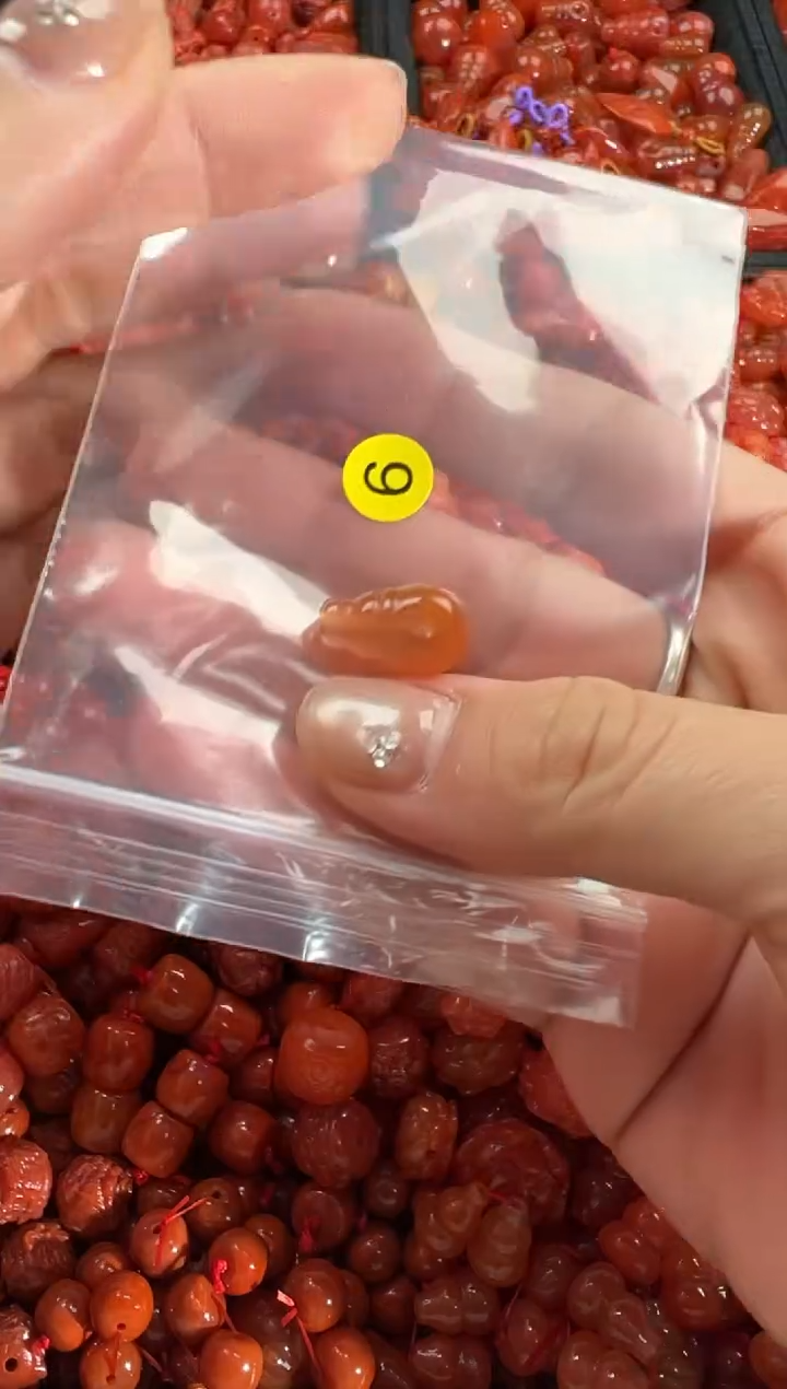 【闪购商品】南红玛瑙颈饰未镶嵌1