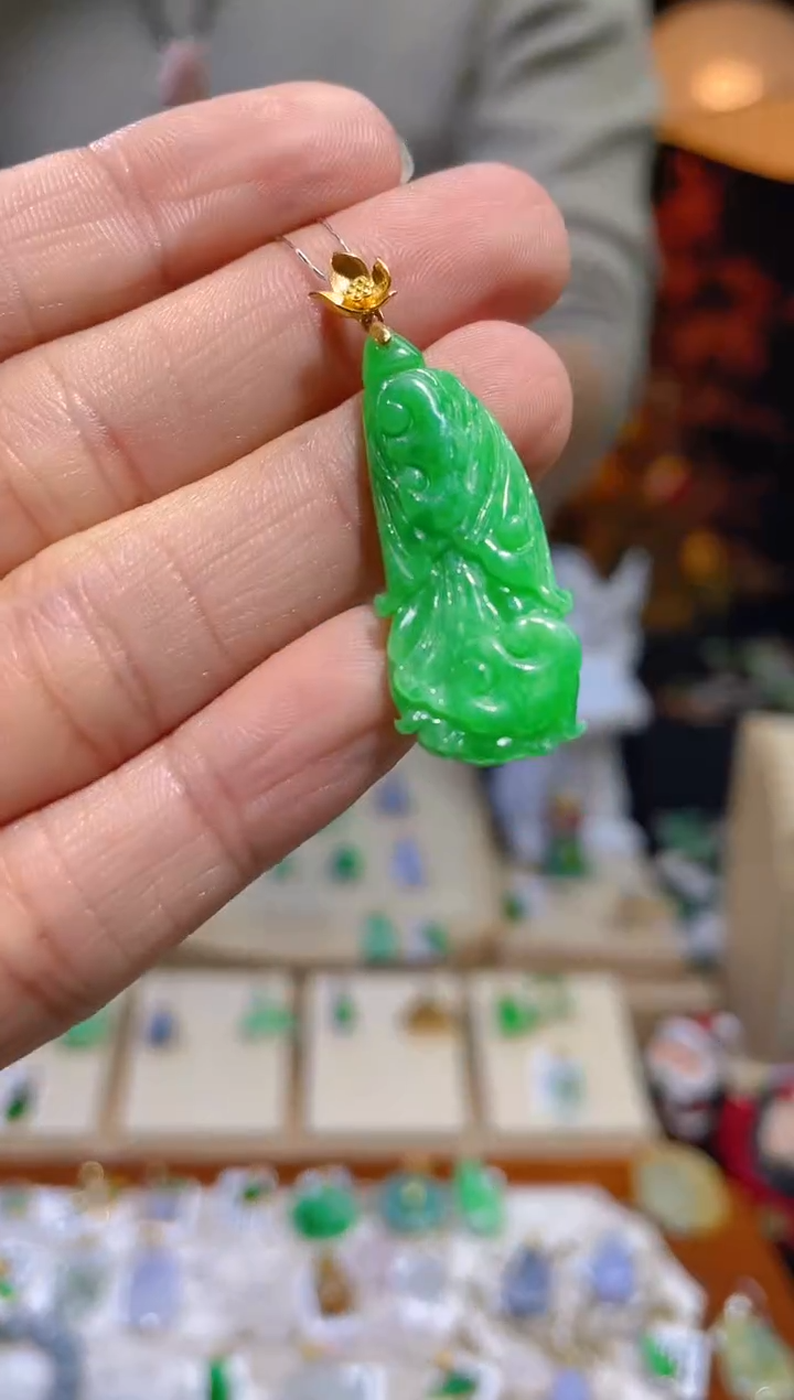 【闪购商品】翡翠颈饰18K金镶嵌假一赔三