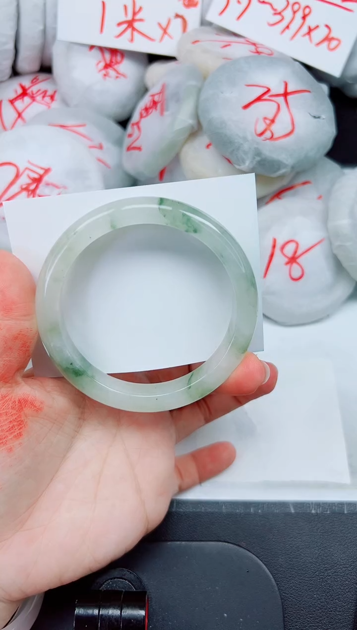 石英质玉手镯未镶嵌140-64.5