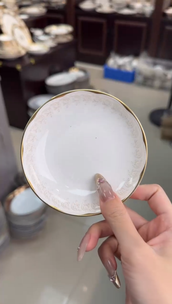 【闪购商品】瓷片4英寸味碟福利价3个微瑕