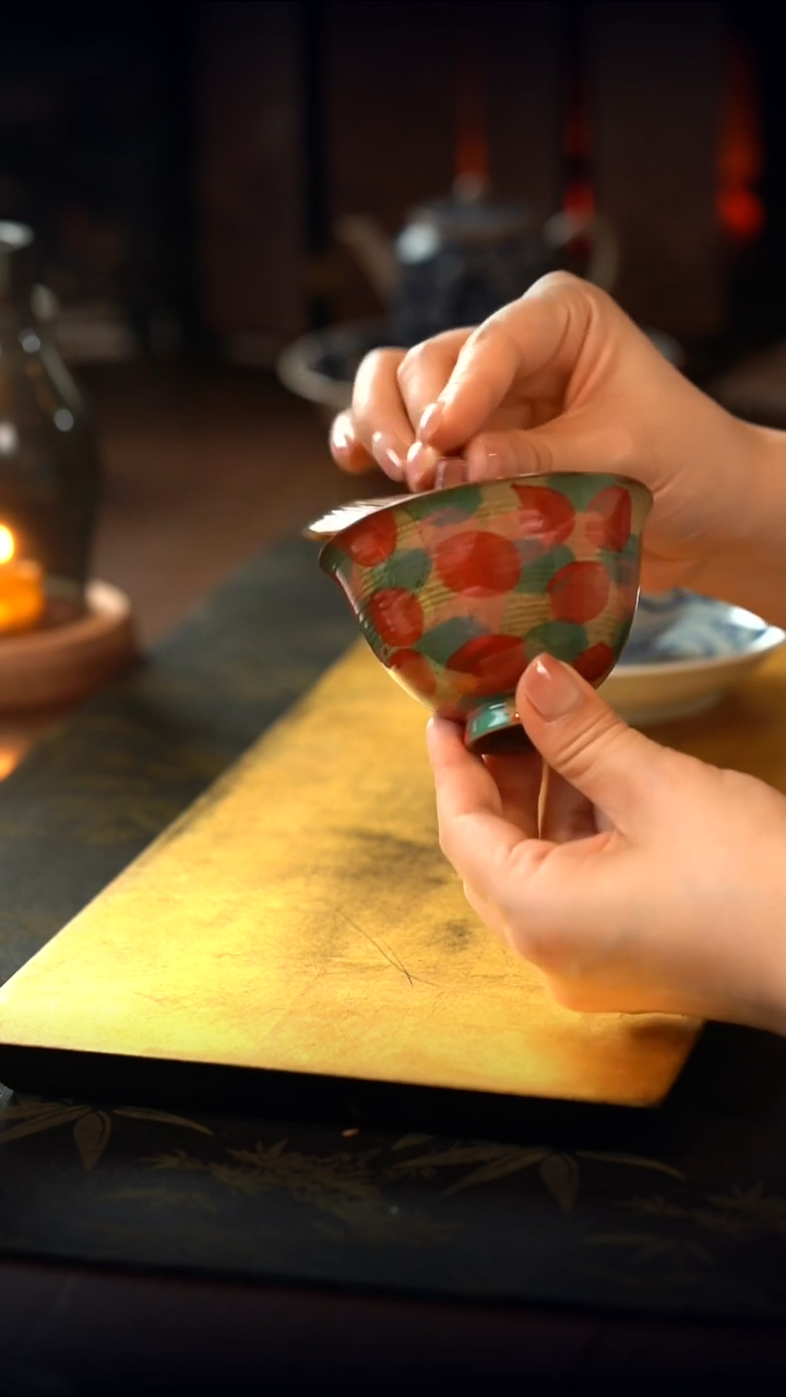 灯红酒绿系列元宝盖碗