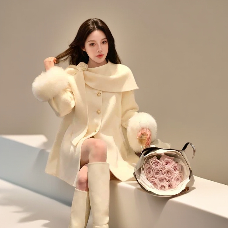 富家千金 狐狸毛袖气质小个子羊毛白色大衣短款小香风双面呢外套