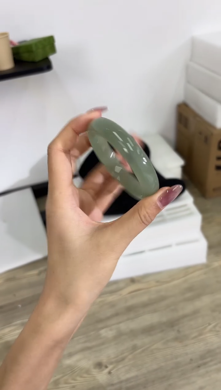 未镶嵌手镯石英质玉154-56D