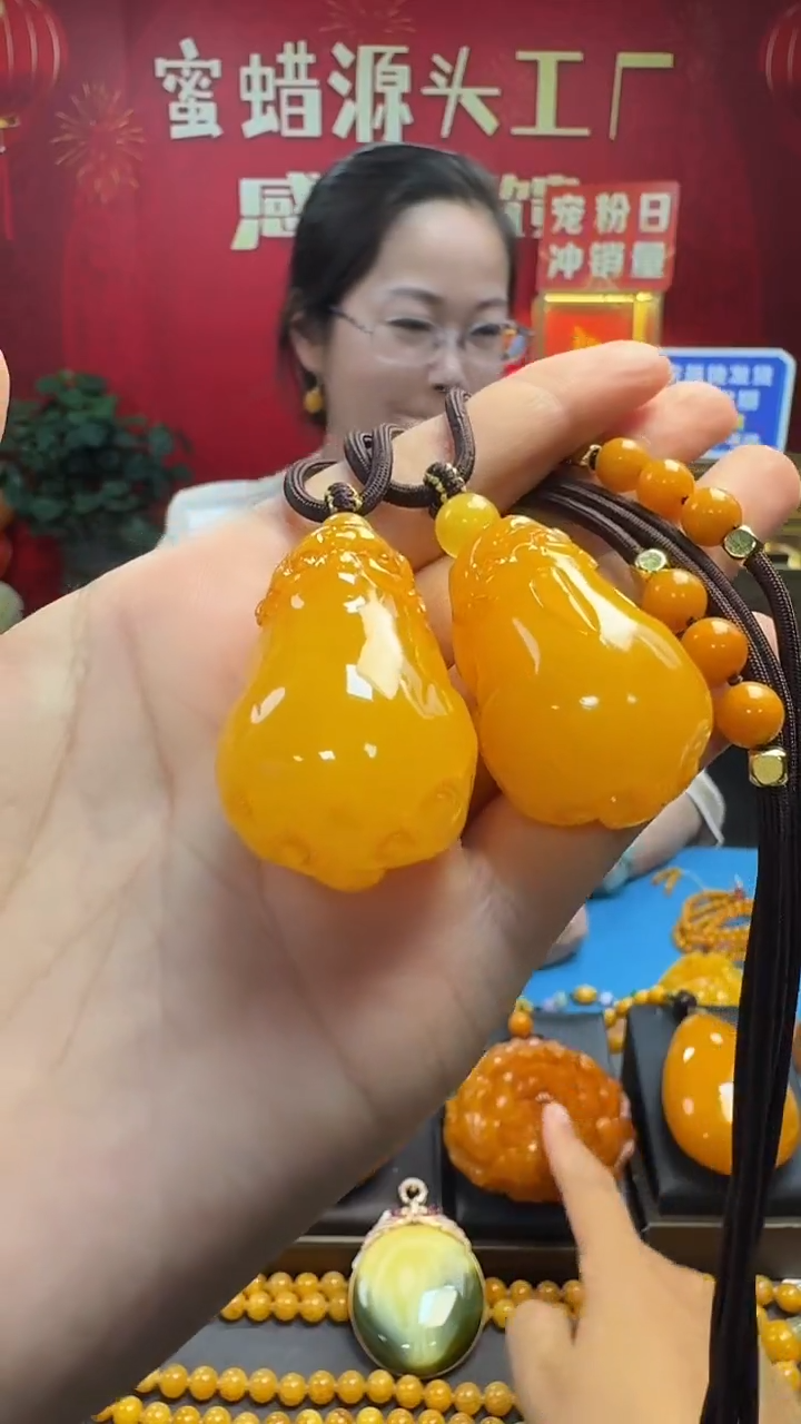 未镶嵌吊坠(赠链)琥珀蜜蜡貔貅套装（多样性只发其一）