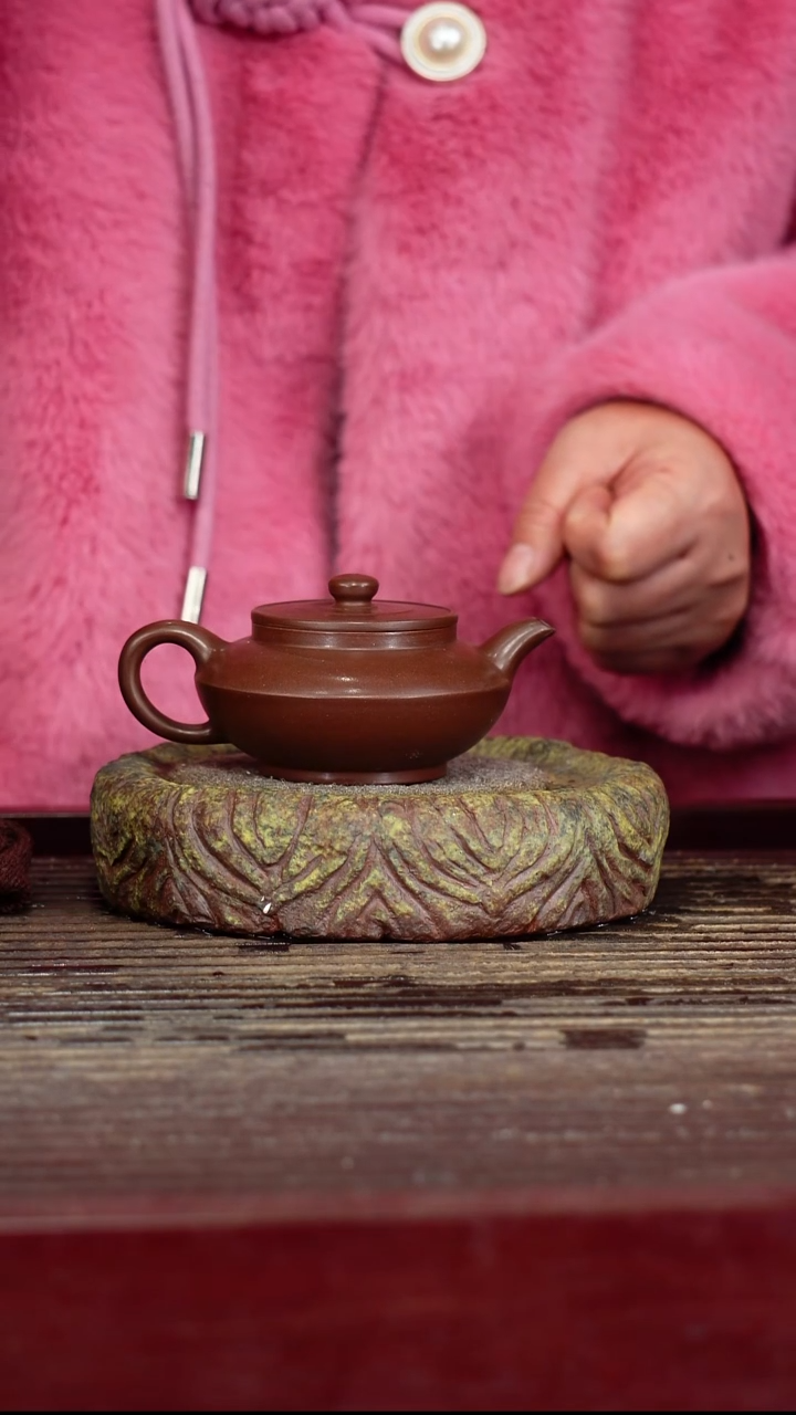 宜兴原矿紫砂壶茶壶宜兴原矿紫砂壶茶壶100C
