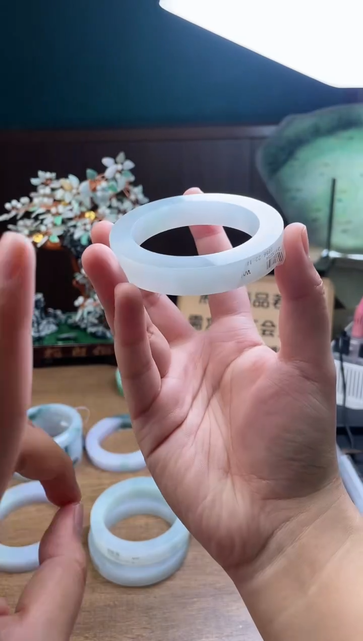 【闪购商品】定制翡翠手镯未镶嵌定制