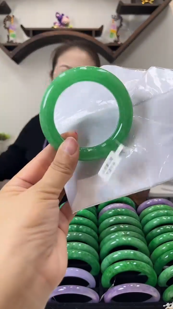 【闪购商品】砖雕闪42 圈口57.6 独货手镯