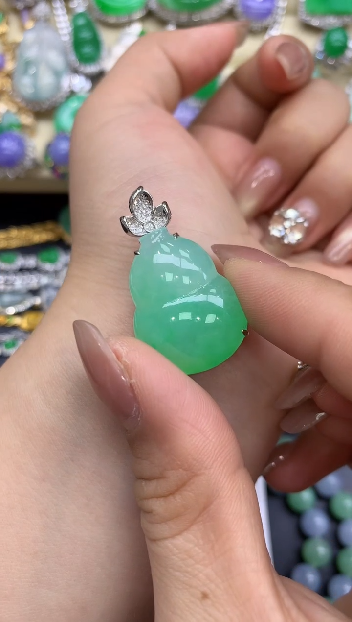 颈饰18K金镶嵌翡翠399-中国好珍宝