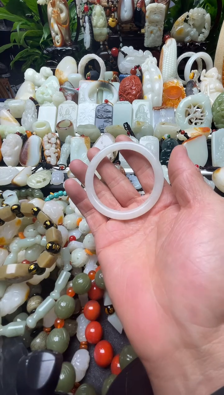 未镶嵌手镯和田玉紫*手镯