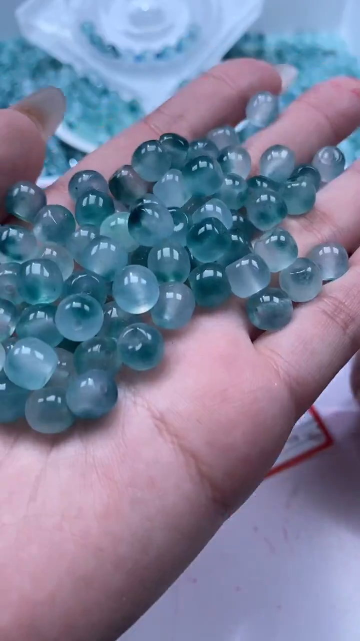 颈饰未镶嵌石英质玉W3036冰底蓝色飘花老型8*7MM*10颗