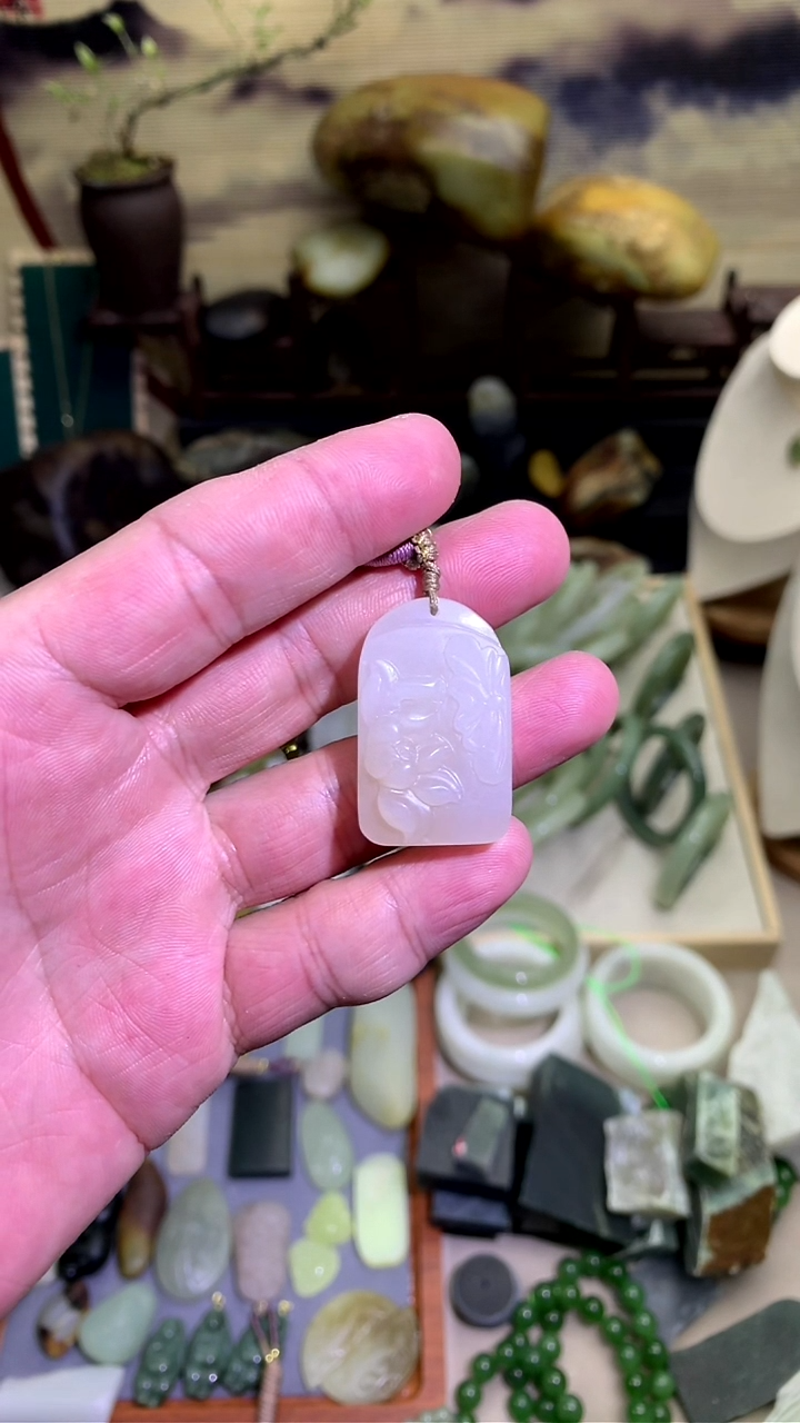 【闪购商品】和田玉颈饰未镶嵌藕粉小吊坠