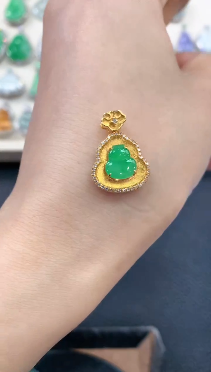 【闪购商品】翡翠吊坠(不含链)18K金镶嵌B27     