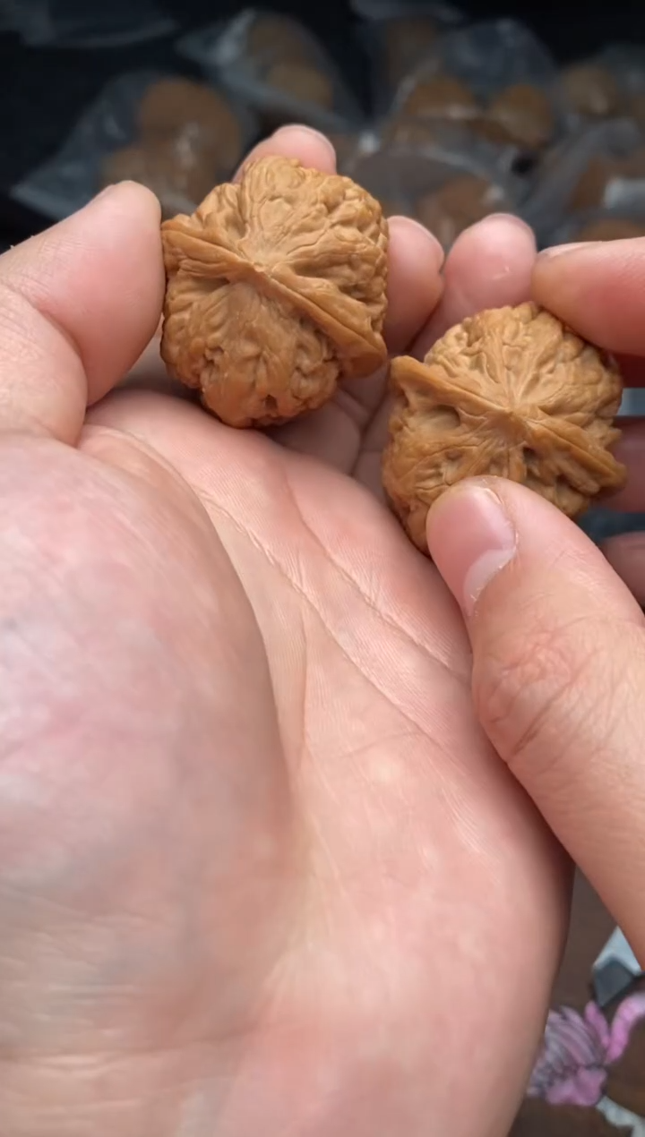 【闪购商品】文玩核桃把件G201号34尺凤凰台