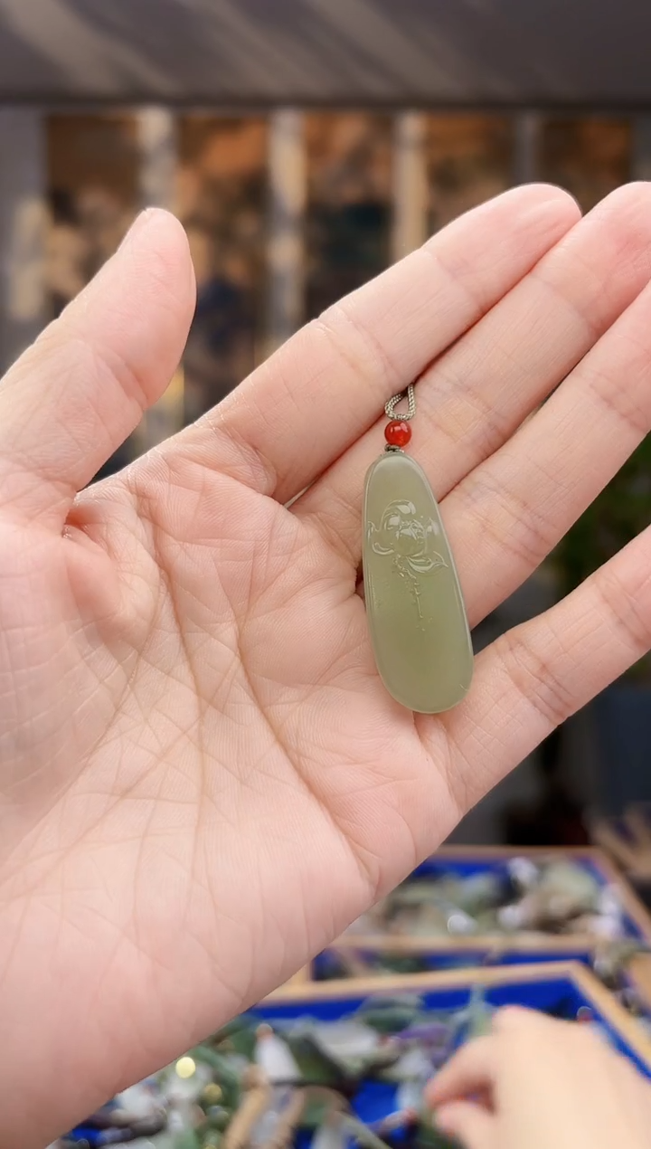 和田玉未镶嵌挂件拍一发一