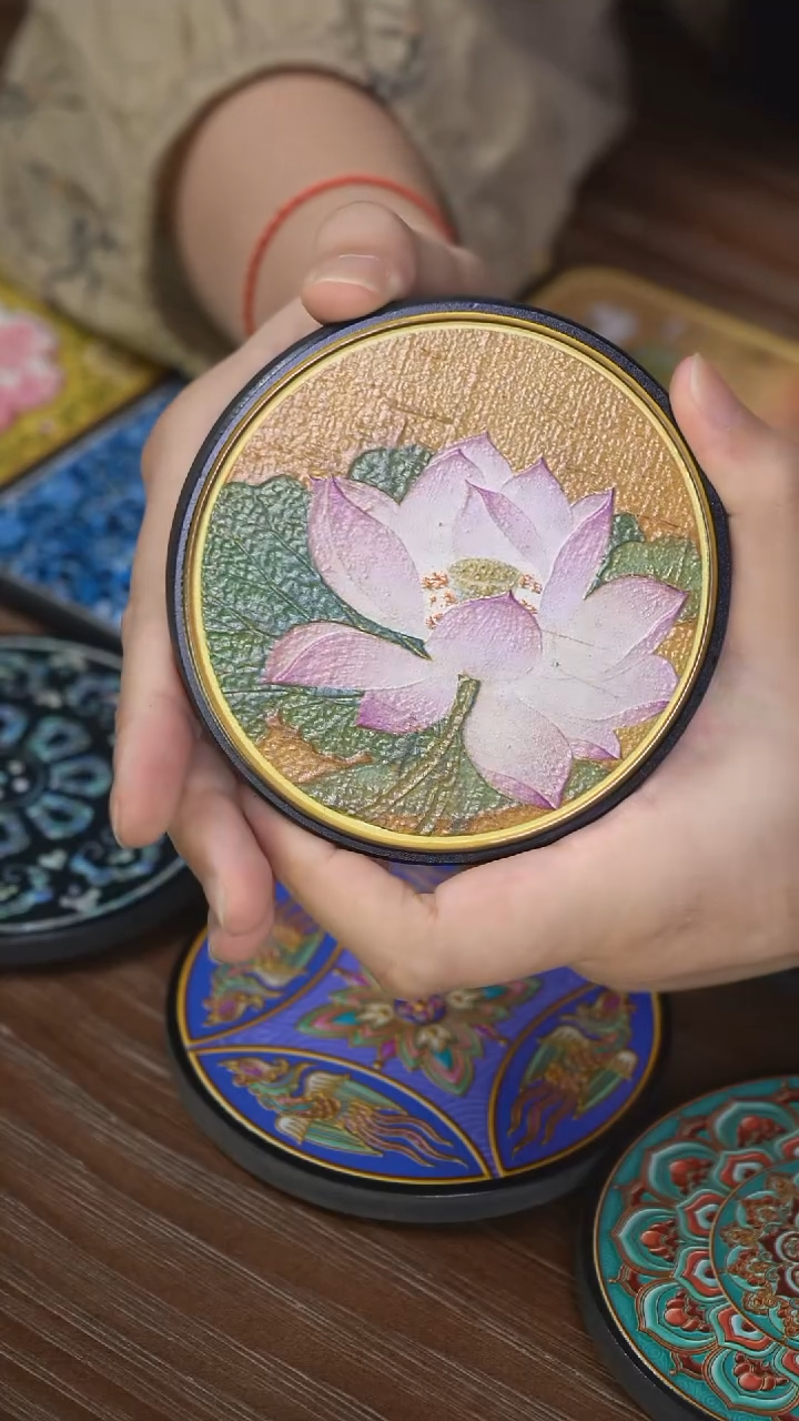 壹藏贰宝出水芙蓉杯垫一片