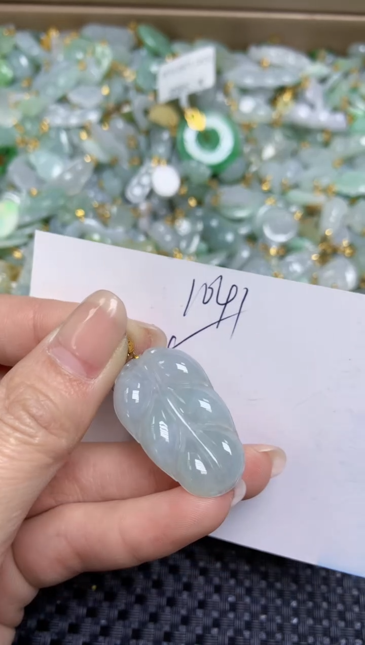 【闪购商品】翡翠颈饰18K金镶嵌天然缅甸A货翡翠